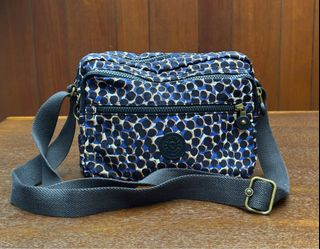 (Category: ) located in . Submitted by thriftbagcollections (Listing ID 1463397498, Image 1). Description: .