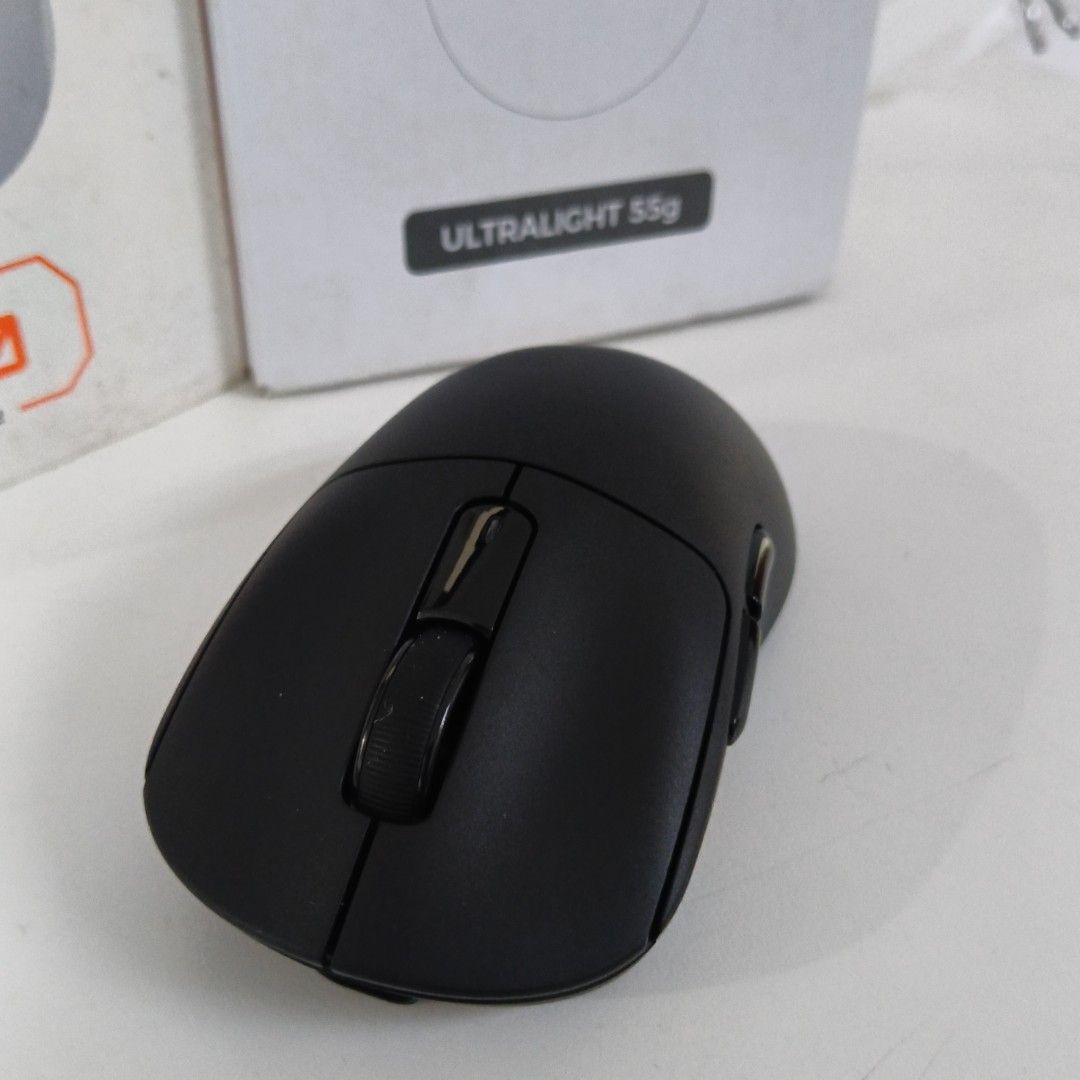 Kysona M600 Ultralight Gaming Mouse (Category: Mouse & Mousepads) located in Caloocan City. Submitted by coolgem_3f10a0 (Listing ID 1463340119, Image 3). Description: - Kysona M600 Ultralight Gaming Mouse - Feather-light at only 55g - High-performance PAW3395 sensor - Dual connectivity: 2.4Ghz wireless & Bluetooth - Built-in DPI indicator light - Perfect for intense gaming sessions or everyday productivity.