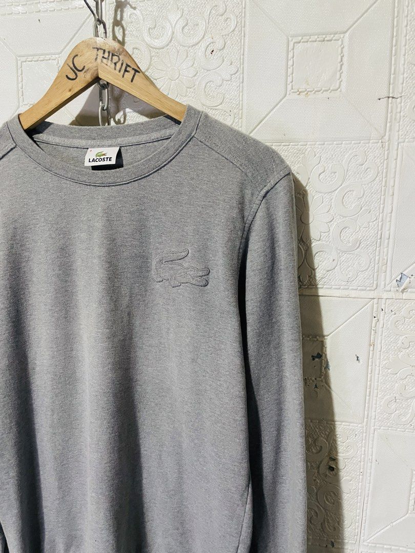 Lacoste sweater (Category: Coats, Jackets and Outerwear) located in Cebu City. Submitted by jc_thrifts96 (Listing ID 1463391917, Image 2). Description: Lacoste sweater Size 4 ontag 20.5x27 dimes Excellent condi.