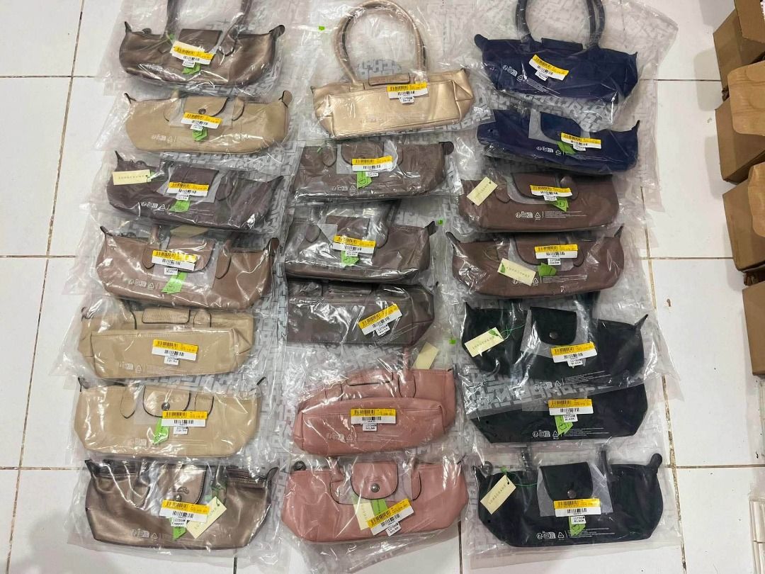 Ladies L C Xtra Long Shoulder Bag (Category: Shoulder Bags) located in Quezon City. Submitted by mjmbagsandwatches (Listing ID 1463376402, Image 2). Description: L C Xtra Long Shoulder Bag ✅ 1 O 9 9 each +sf ✅ Size: (H)10.9cm x (W)25.9cm x (D)8.3cm ✅ Paperbag Add 9 9 ✅ M P 0 & Brandnew 📸 Actual Pictures Posted 📲 PM for orders and inquiries 📌Pinas Onhand & Ready to Ship 📌We can Ship Nationwide (+SF) 📌No Return, No Exchange 📌If in DOUBT, plea