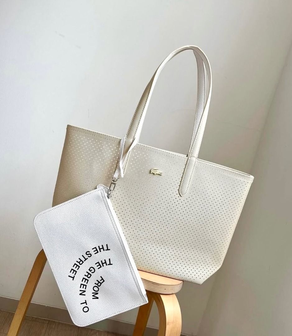 Ladies Reversible Tote Bag (Category: Tote Bags) located in Quezon City. Submitted by mjmbagsandwatches (Listing ID 1463382680, Image 2). Description: Reversible Tote Bag ✅ 1 1 8 O each +sf ✅ Pouch included ✅ Size: (H)26cm x (W)48cm x (D)9cm ✅ Paperbag Add 9 9 ✅ M P 0 & Brandnew 📸 Actual Pictures Posted 📲 PM for orders and inquiries 📌Pinas Onhand & Ready to Ship 📌We can Ship Nationwide (+SF) 📌No Return, No Exchange 📌If in DOUBT, please DO N