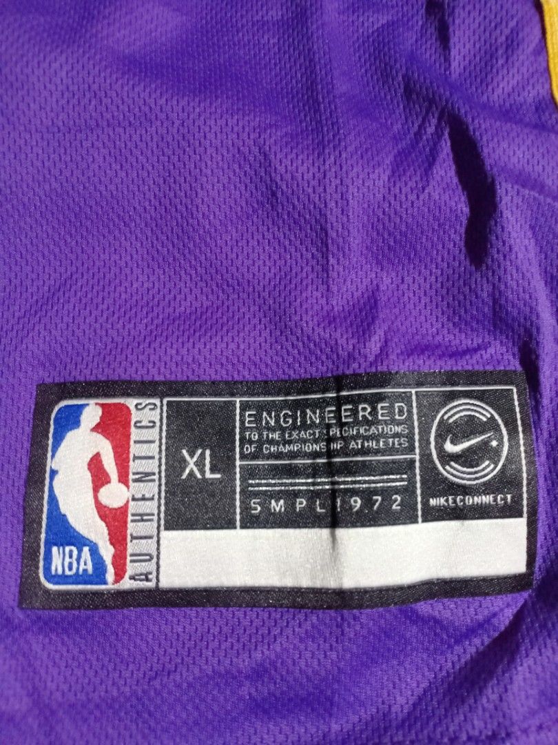 Lakers x Nike (Category: Tshirts & Polo Shirts ) located in Pasig City. Submitted by thrifttofit (Listing ID 1463401925, Image 3). Description: Lakers x Nike Size large Color rate 10/10 Condition 9/10 L-27 w-23 Pasig.