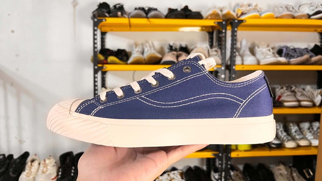 LEE Chuck Sneakers - 650 Each! (Category: Sneakers) located in Cainta. Submitted by wichaelthriftstall (Listing ID 1463333929, Image 2). Description: LEE Shoes Streetwear Fashion Collection 9 pairs Sizes Available: 7/40 8.5/42 8/41 9.5/43 9/42.5 10/44 Location Cainta Rizal Mode of Payment thru online: gcash,gotyme,maya,mari payment first for shoes for cod only applicable for your shipping. if j&t or lbc - both payment first para diretso na ang pr