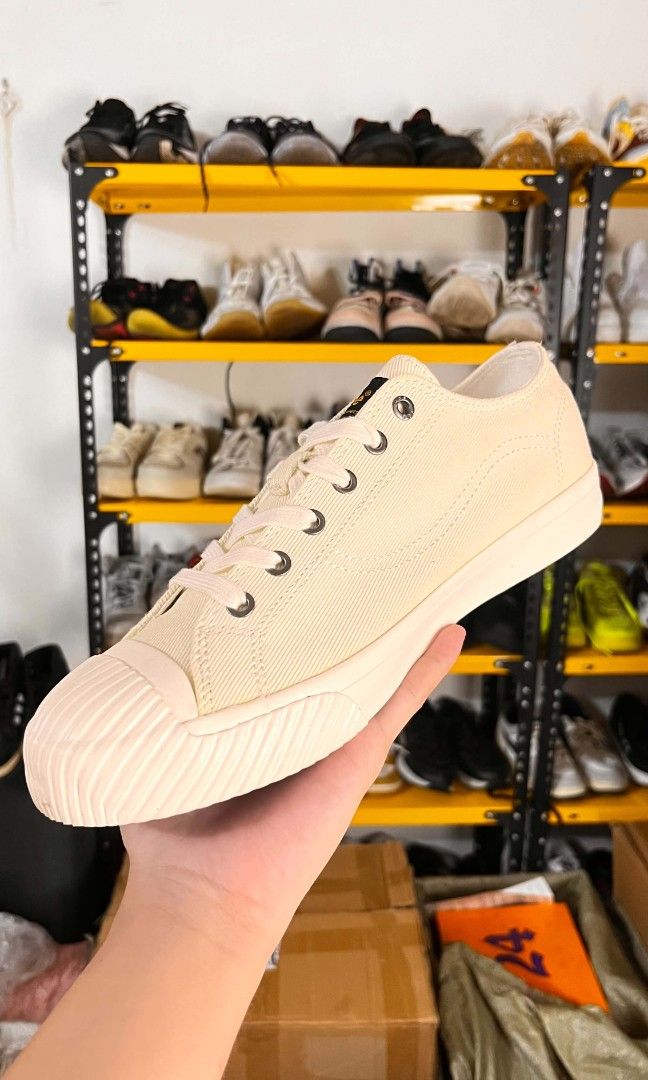 LEE Chuck Sneakers - 650 Each! (Category: Sneakers) located in Cainta. Submitted by wichaelthriftstall (Listing ID 1463333929, Image 1). Description: LEE Shoes Streetwear Fashion Collection 9 pairs Sizes Available: 7/40 8.5/42 8/41 9.5/43 9/42.5 10/44 Location Cainta Rizal Mode of Payment thru online: gcash,gotyme,maya,mari payment first for shoes for cod only applicable for your shipping. if j&t or lbc - both payment first para diretso na ang pr