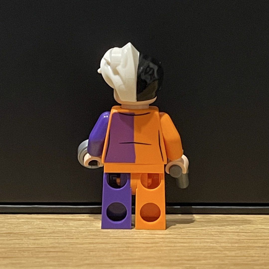 LEGO DC Comics Two-Face Batman Minifigure (sh0007) (Category: Lego & Building Sets) located in Davao. Submitted by archnemesupes (Listing ID 1463434083, Image 2). Description: - Genuine LEGO with markings - Check photos for condition - Additional accessories included 📌 Accepting payments thru Maya/Bank Transfer 📌 Figures (unassembled) will be stored in grip seal bags covered in bubble wrap 📌 Shipping from Davao For any questions/requests, feel