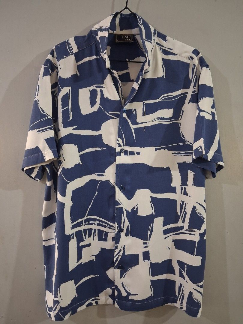 Level Ten Aloha Shirt Blue and White (Category: Tshirts & Polo Shirts ) located in Mandaluyong City. Submitted by daddyjpanlilio24 (Listing ID 1463367065, Image 1). Description: P 350 fix price+sf Maliit na pinole Color rate 9/10 Condition 9/10 Small on tag fit sa medium 22x26 inches 100% cotton Mandaluyong Shipping/Payment: Gcash/Maya Jnt payment 1st no cod Lalamove payment upon rider pick up.