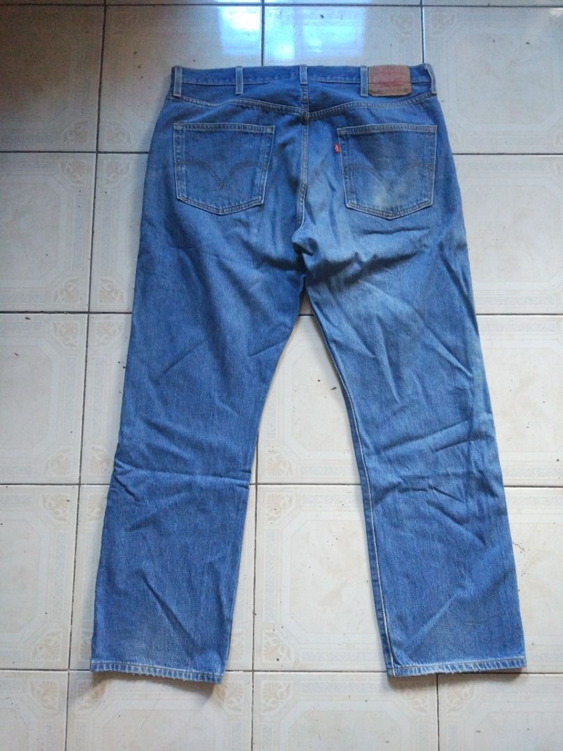 Levis 501XX Jean 38 actual (Category: Jeans) located in Pasay City. Submitted by denimdude.ph (Listing ID 1463399676, Image 2). Description: hole at knee area, last pic.