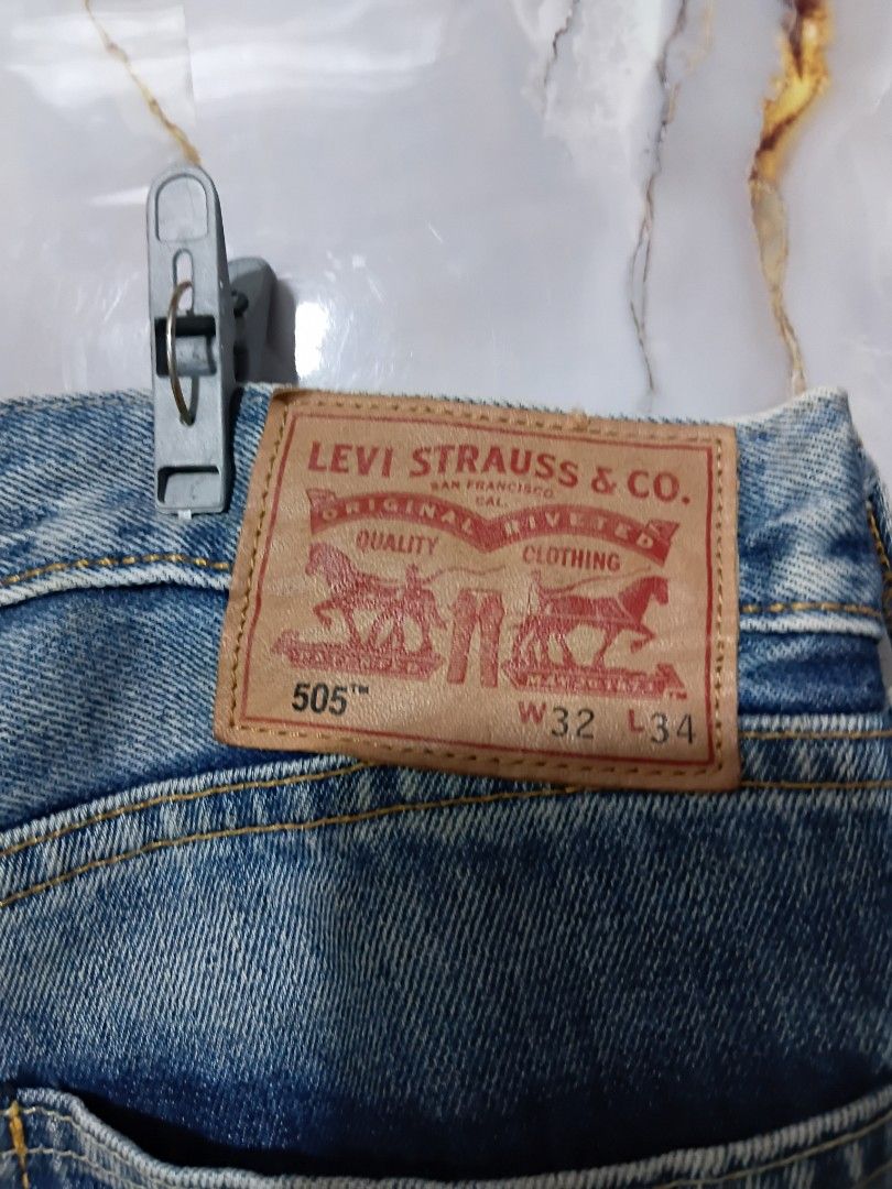 LEVIS 505 SIZE W34 L43 (Category: Jeans) located in General Mariano Alvarez. Submitted by adonid (Listing ID 1463426627, Image 3). Description: LEVIS 505 SIZE W34 L43 SIGN OF USAGE LOC. GMA CAVITE PHP 700.