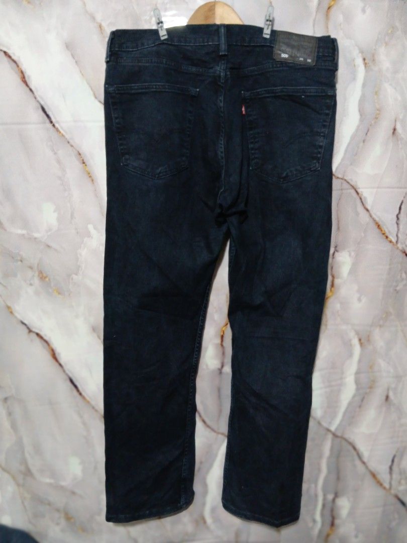 LEVIS 505 SIZE W35 L40 (Category: Jeans) located in General Mariano Alvarez. Submitted by adonid (Listing ID 1463354839, Image 2). Description: LEVIS 505 SIZE W35 L40 SIGN OF USAGE LOC. GMA CAVITE PHP 700.