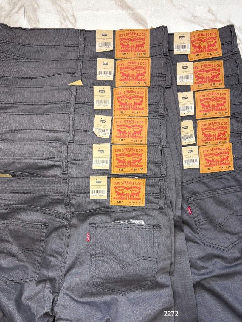 LEVIS 511 Slim Men’s Jeans (Category: Jeans) located in Manila. Submitted by prelovedseekerph (Listing ID 1463489153, Image 1). Description: LEVIS 511 Slim Men’s Jeans Color: Grey Sizes: 30,32,33,34,36 ₱2300 ONLY‼️ 65% Cotton, 33% Polyester, 2% LYCRA® Denim Stretch Zip fly 5-pocket styling Made in Pakistan 045112272.