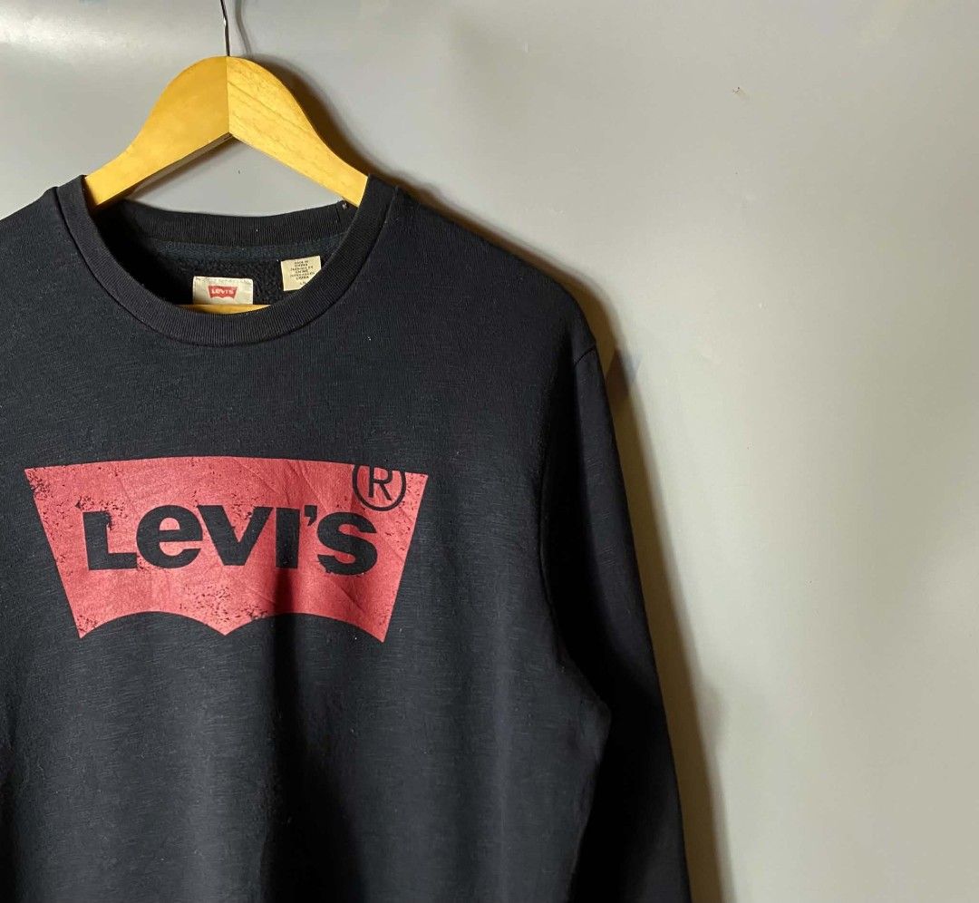 Levi's crew neck jacket (Category: Coats, Jackets and Outerwear) located in Bacolod City. Submitted by jollyst4ffs. (Listing ID 1463456078, Image 2). Description: Dimension: 22 x 28 ( safe to stretch ) Excellent No issue Size large - xl - 800 Dm.