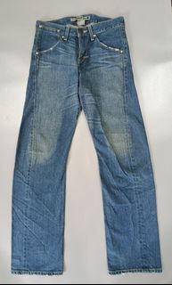 (Category: ) located in . Submitted by aydenthriftwear (Listing ID 1463347273, Image 1). Description: .