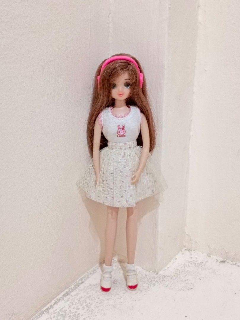 Licca Friend Vicky (Category: Figurines & Statues) located in Cainta. Submitted by goldenrabbit_090197 (Listing ID 1463377115, Image 1). Description: As seen in photos From my collection.
