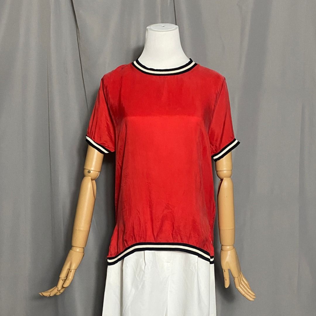 Red top with black and white trim (Category: Shirts) located in Las Pinas. Submitted by ipickyou (Listing ID 1463450351, Image 1). Description: Unwashed 𝗠𝗲𝗮𝘀𝘂𝗿𝗲𝗺𝗲𝗻𝘁𝘀 𝘄𝗵𝗲𝗻 𝗹𝗮𝗶𝗱 𝗳𝗹𝗮𝘁: -Shoulder to shoulder: 14 1/2” -Armpit to armpit: 17” -Length: 24” .