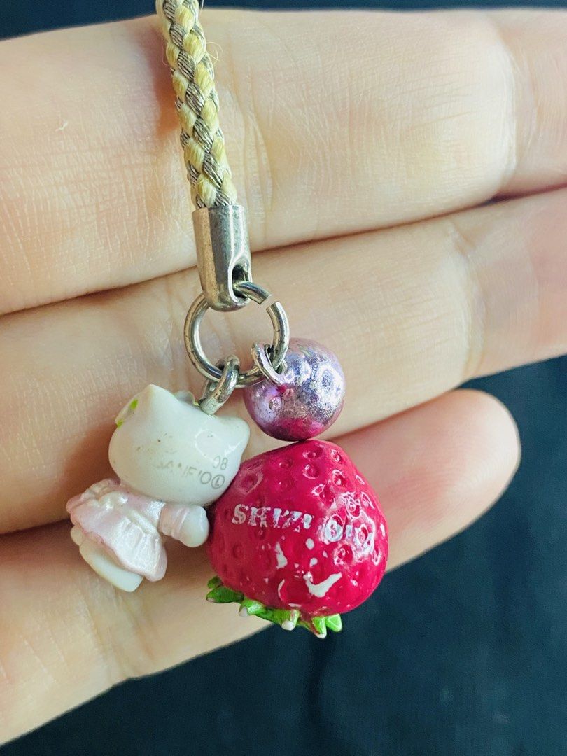 Local Hello Kitty Strawberry strap/keychain (Category: Character Goods) located in Manila. Submitted by kawaii_omocha_est2020 (Listing ID 1463521315, Image 3). Description: As is - faded (back part) please check all photos. ✅ Mine Now, Pay Now ✅ Please check all photos for complete details. ✅ Please manage your expectations, most items are preloved and not for those who are sensitive about condition. ✅ Actual color may vary due to lighting condit