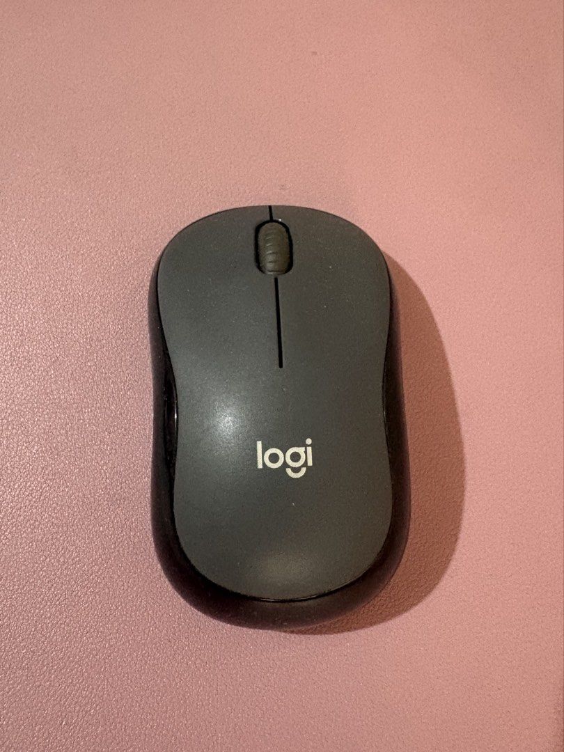Logitech M220 Silent Wireless Mouse (Category: Mouse & Mousepads) located in Manila. Submitted by margascloset_ (Listing ID 1463402523, Image 2). Description: Logitech M220 Silent Wireless Mouse Gray and Black - 📌 Scroll wheel is no longer usable (can be replaced) - All other buttons/functions are working properly - You can message me for proof - One AA battery included Rfs: Got a new mouse MOD: J&t, LBC, Lalamove, Grab MOP: Gcash / Gotyme.