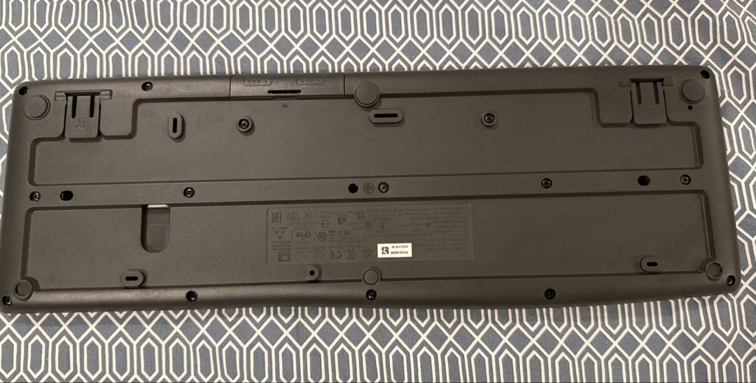Logitech MK295 Wireless Keyboard (Category: Computer Keyboard) located in Quezon City. Submitted by kumacarttt (Listing ID 1463506014, Image 2). Description: .