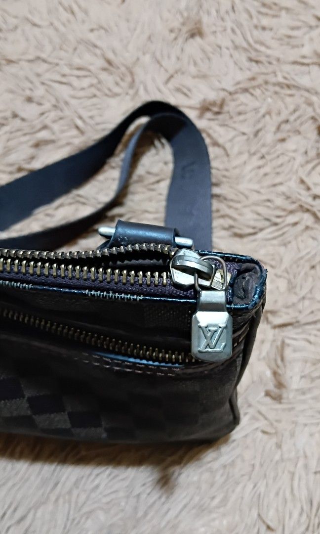 LOUIS VUITTON (Category: Cross-body Bags) located in Legazpi City. Submitted by nashaiza (Listing ID 1463414095, Image 3). Description: Louis Vuitton Damier made in france issue sign of used sa hardware *authenticity not guarantee MOP: GCash Courier: J&T express.
