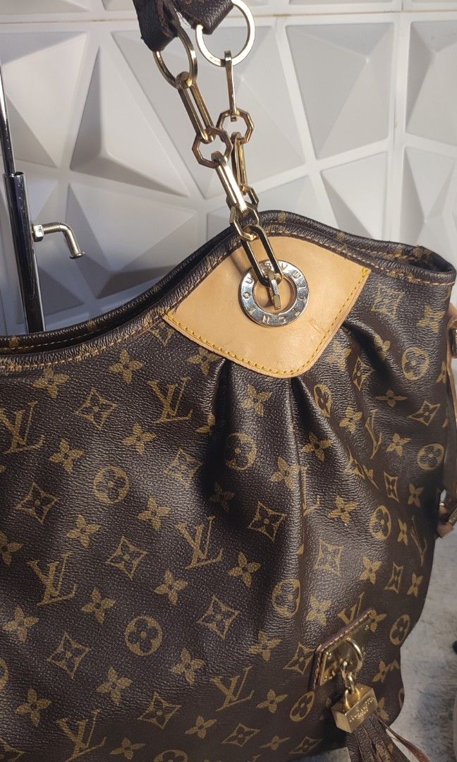 Louis Vuitton Monogram Boetie MM Large Bag LV (Category: Tote Bags) located in Pasig City. Submitted by xcess_baggage (Listing ID 1463336554, Image 2). Description: .