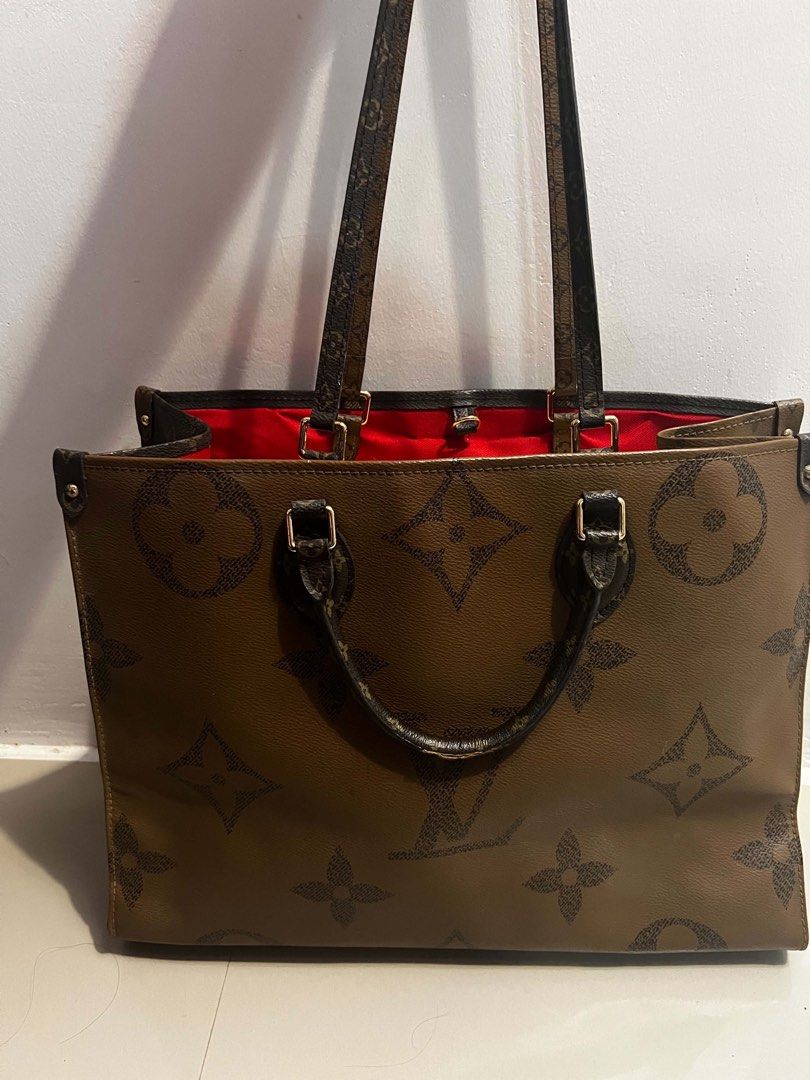 Louis Vuitton On The Go (Category: Shoulder Bags) located in Tarlac. Submitted by kopi.roti (Listing ID 1463440054, Image 2). Description: Coded.