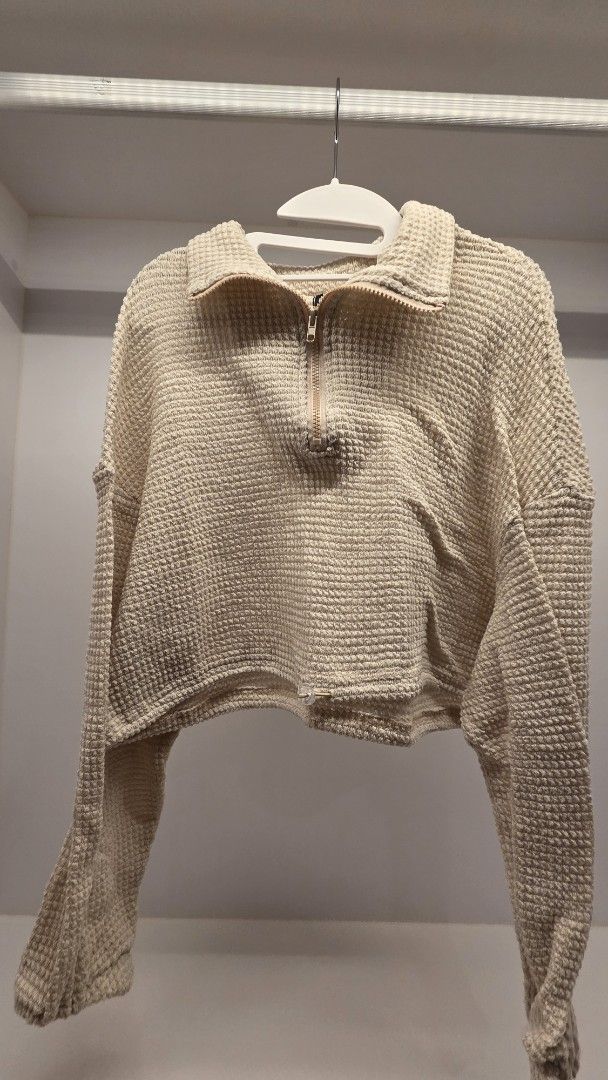 Lovito Cream Waffle Knit Sweater (Category: Coats, Jackets and Outerwear) located in Mandaluyong City. Submitted by loijiminigo (Listing ID 1463455906, Image 1). Description: - Brand: Lovito - Color: Cream - Material: Waffle Knit - Size: S (EU 36 / UK 8 / US 4) - Design: Textured knit with a comfortable feel - Condition: Excellent, pre-loved.