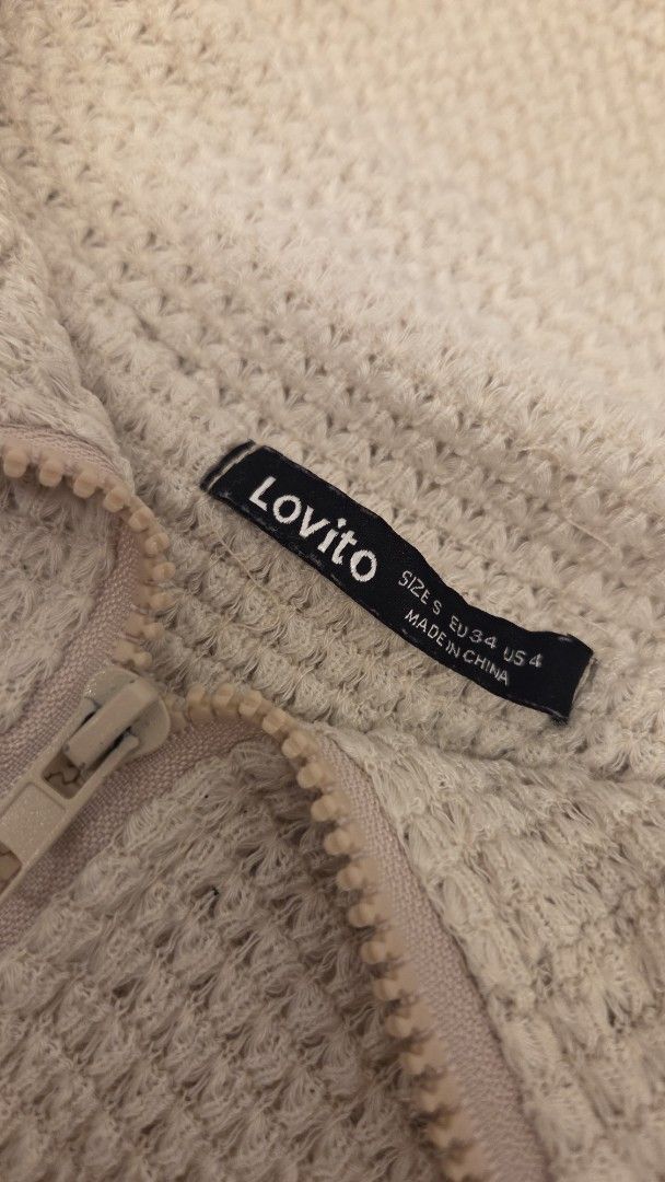 Lovito Cream Waffle Knit Sweater (Category: Coats, Jackets and Outerwear) located in Mandaluyong City. Submitted by loijiminigo (Listing ID 1463455906, Image 3). Description: - Brand: Lovito - Color: Cream - Material: Waffle Knit - Size: S (EU 36 / UK 8 / US 4) - Design: Textured knit with a comfortable feel - Condition: Excellent, pre-loved.