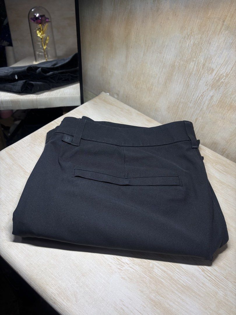 LULULEMON ABC PANTS (Category: Trousers) located in Cabuyao City. Submitted by pormanation-thrift-store (Listing ID 1463550591, Image 2). Description: LULULEMON ABC PANTS Condition: LIKE NEW Color rate: 10/10 (PWEDE SA MASELAN) Size: 38 Dimes: 38"Wx36”L Issue: NONE❌ Price: 2000.