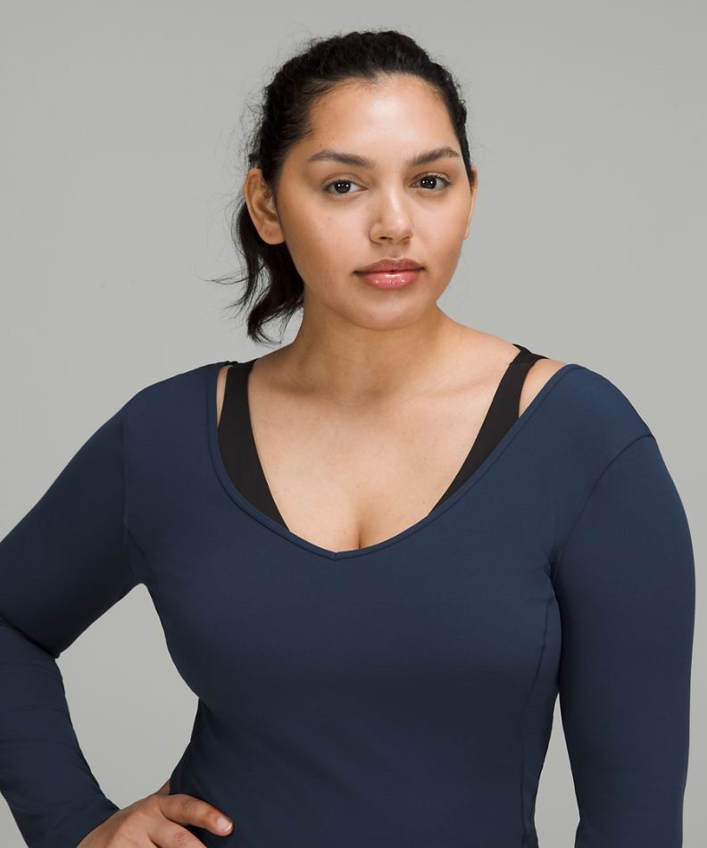 lululemon Align Long Sleeve Shirt dot 4 (Category: Activewear) located in Iba. Submitted by xooperfindslb (Listing ID 1463439502, Image 1). Description: lululemon Align Long Sleeve Shirt Dot 4 Not sure sa color pero parang dark blue Size: armpit to armpit 15 inches Good condition No issue.
