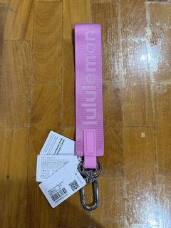 (Category: ) located in . Submitted by preloved_new_forsale (Listing ID 1463351180, Image 1). Description: .