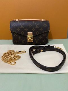 (Category: ) located in . Submitted by declutterqueeen (Listing ID 1463395598, Image 1). Description: .