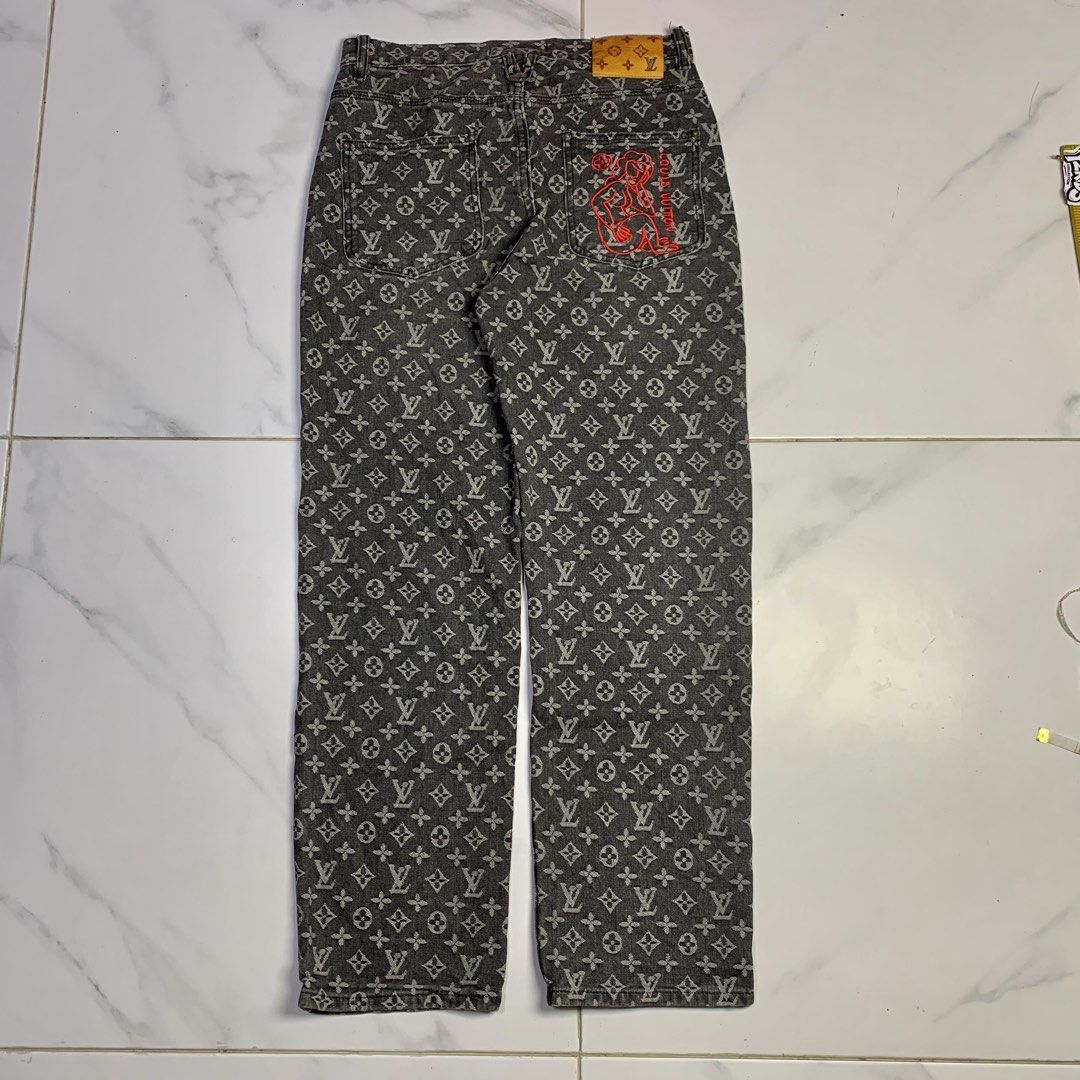 LV Monogram Black Gray Pants Size 30 (Category: Jeans) located in Mandaue City. Submitted by hannahitems (Listing ID 1463511484, Image 1). Description: LB Monogram Black Gray Pants Size 30 40 length 8 hem Excellent 📥.