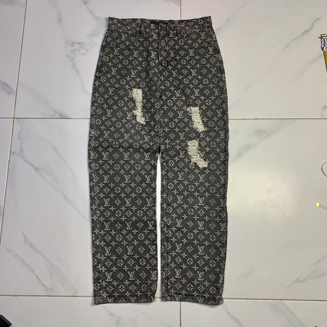 LV Monogram Black Gray Pants Size 30 (Category: Jeans) located in Mandaue City. Submitted by hannahitems (Listing ID 1463511484, Image 2). Description: LB Monogram Black Gray Pants Size 30 40 length 8 hem Excellent 📥.