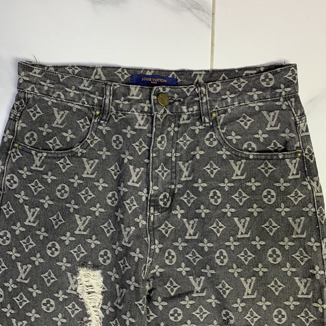 LV Monogram Black Gray Pants Size 30 (Category: Jeans) located in Mandaue City. Submitted by hannahitems (Listing ID 1463511484, Image 3). Description: LB Monogram Black Gray Pants Size 30 40 length 8 hem Excellent 📥.