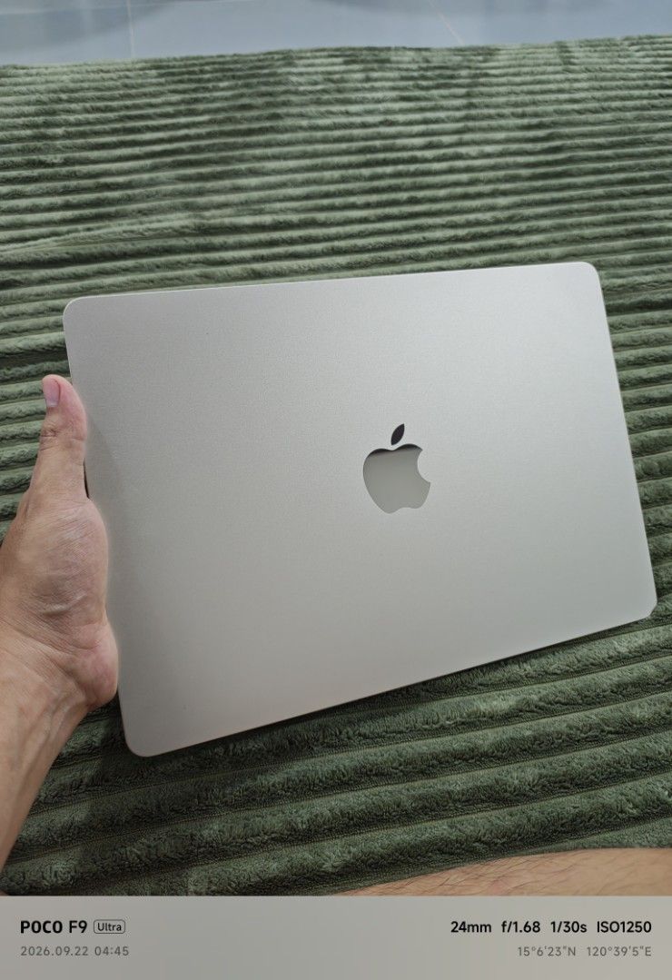 Macbook M4 16/256 Starlight (Category: Laptops & Notebooks) located in Angeles City. Submitted by goodboygadgets (Listing ID 1463349772, Image 2). Description: PAMPANGA AREA LANG PO SANA. Selling my pre-loved Macbook Complete with box, original Apple cables and adapters No issues Freebies: Laptop sleeve.