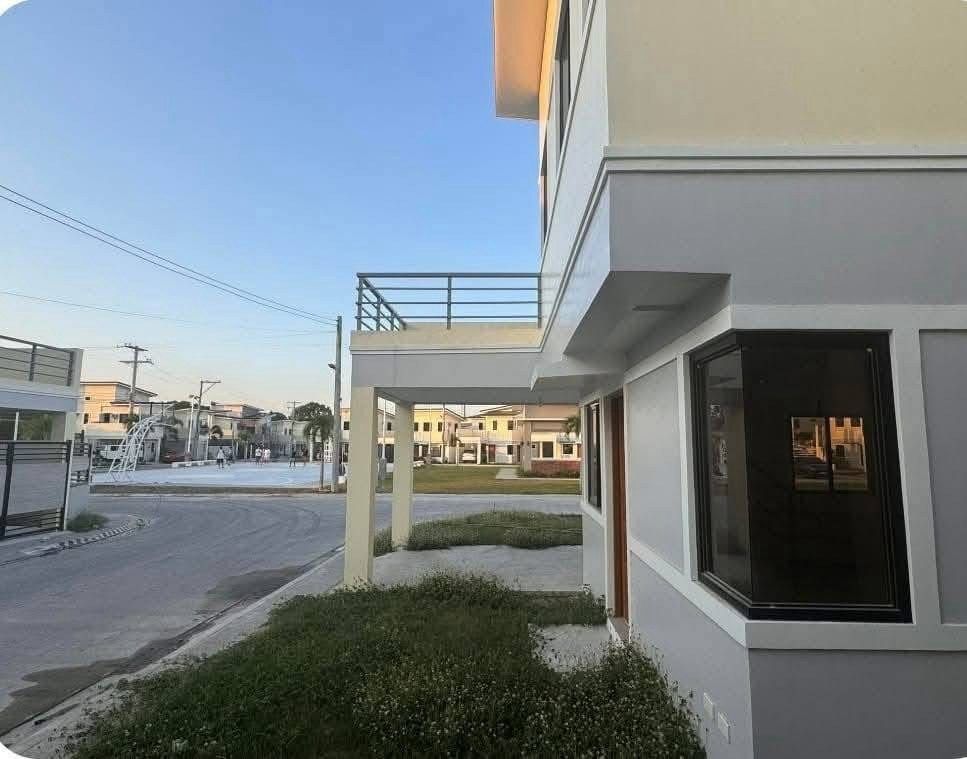 Madison Homes (Category: House & Lot) located in Floridablanca. Submitted by galaxy7777 (Listing ID 1463522963, Image 3). Description: 🏠 HOUSE FOR RENT: 3BR at Madison Homes Floridablanca (Facing Basa Air Base) If anyone is looking for a safe, secure, and accessible house to rent in Floridablanca, Pampanga, this property is now available. It’s located in a peaceful subdivision, making it a perfect fit for families or Basa Air Base personnel (mil