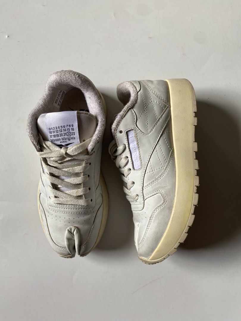 Maison Margiela x Reebok Tabi Split Toe Sneaker (Category: Sneakers) located in Baguio. Submitted by archival.store (Listing ID 1463490753, Image 1). Description: Size tagged:US5 Issue: .