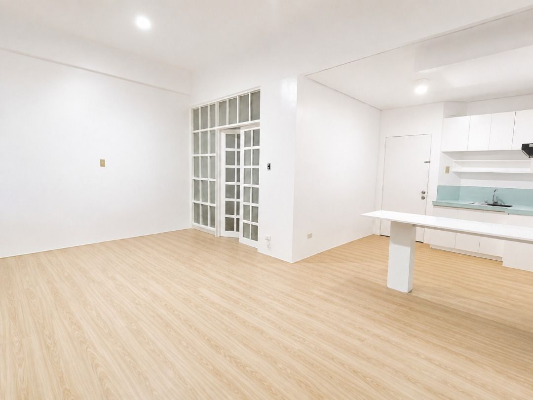Makati Executive Suites (Category: Apartments & Condos) located in Caloocan City. Submitted by silverbird.dae45c (Listing ID 1463336795, Image 3). Description: MAKATI EXECUTIVE SUITES – STUDIO UNIT FOR LEASE Looking for a comfortable and convenient place in Makati? This bare studio unit is ideal for professionals, couples, or anyone looking for a well-located home. Property Details Makati Executive Suites Bare Studio Unit Parking included ₱30,000