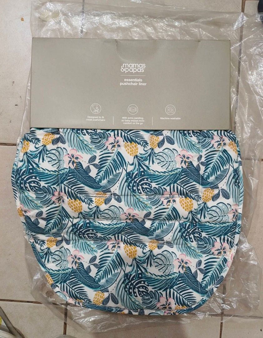 Mamas and Papas Flip XT2 stroller (Category: Strollers) located in Marikina City. Submitted by dearamariph (Listing ID 1463378567, Image 3). Description: Mamas and Papas Flip XT2 stroller bought for 22k has visible scratches one seatbelt buckle is broken. needs cleaning. no more box. very much usable condition pick up only at Marikina The Mamas & Papas Flip XT2 is a versatile and compact pushchair that can be used from birth by attaching a compat