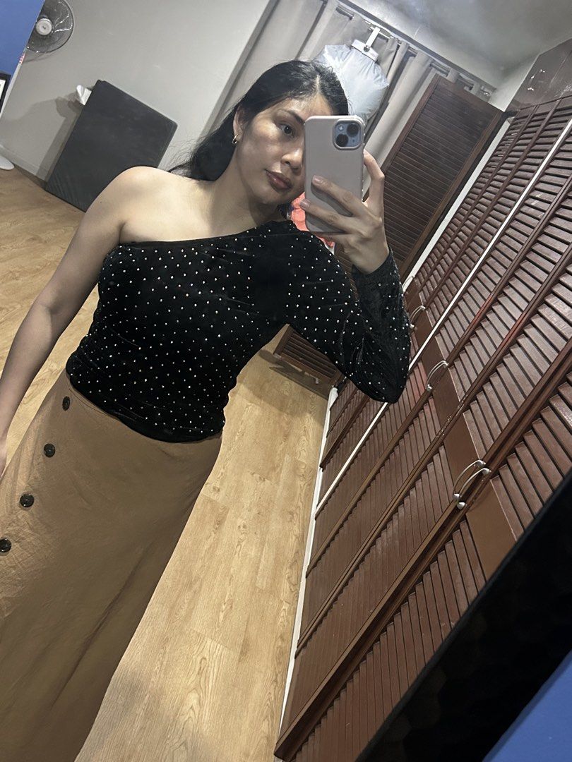 Mango Asymmetrical Velvet Top (Category: Sleeveless) located in Manila. Submitted by zhurimm (Listing ID 1463529081, Image 1). Description: Used once for an event Ships from Pandacan Manila.