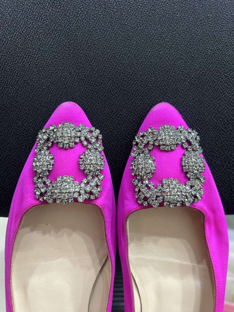 Manolo Blahnik flats (Category: Sneakers & Footwear) located in Manila. Submitted by zoeykim16 (Listing ID 1463495548, Image 2). Description: Manolo Blahnik flats Size 38 Excellent condition .