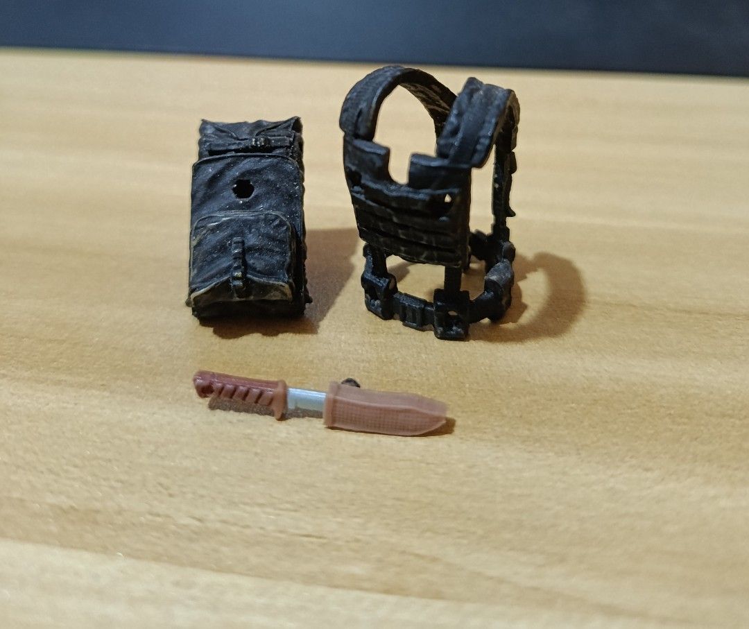 Marauders Gunrunners kit accessories (Category: Craft Supplies & Tools) located in Ligao. Submitted by travis40 (Listing ID 1463490270, Image 2). Description: Marauders Gunrunners kit harness knife modular backpack.