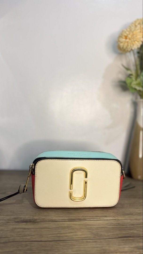 Marc Jacobs snapshot camera bag (Category: Luxury Bags & Wallets) located in Manila. Submitted by the.japan.collectives (Listing ID 1463509842, Image 3). Description: 💯 authentic / japan preloved bags / Moneyback if proven fake‼️ 📌 Most bags are Japan-sourced preloved pieces. Please manage your expectations as some may have signs of use, age, or minor imperfections..