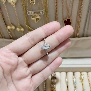 (Category: ) located in . Submitted by curatedbykhy (Listing ID 1463489344, Image 1). Description: .