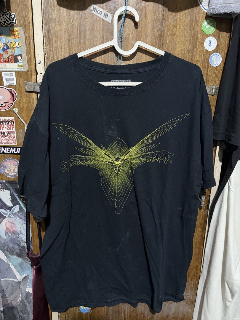 [MARVEL TEE] Marvel XL Black Graphic T-Shirt (Category: Tshirts & Polo Shirts ) located in Imus. Submitted by frootiloots4103 (Listing ID 1463334737, Image 1). Description: - Black Marvel graphic tee - Size: XL - Design: Cool yellow/gold abstract print on the front - Measurements: 22 inches wide x 30 inches long - Ideal for any Marvel fan OPEN FOR NEGO (best if aspack) 📍Imus, Cavite 4103 Can do meetups within Imus Area 🚚 J&T or Lalamove 📨 DMs 