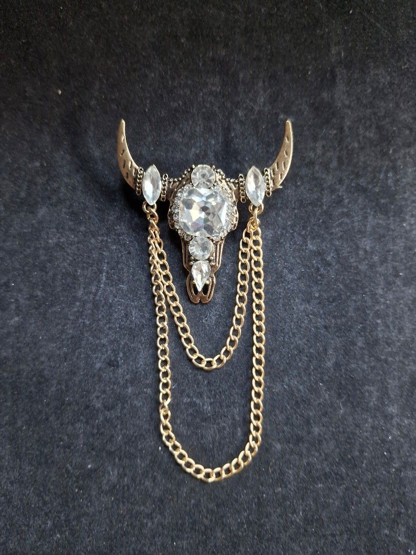 Matador's Brooch 3 (Category: Brooches) located in Taguig. Submitted by mommaschoice (Listing ID 1463335184, Image 1). Description: Brand new Unisex use Adorned w/white rhinestones Elegantly crafted design Lightweight won't damage the fabric Ships nationwide.
