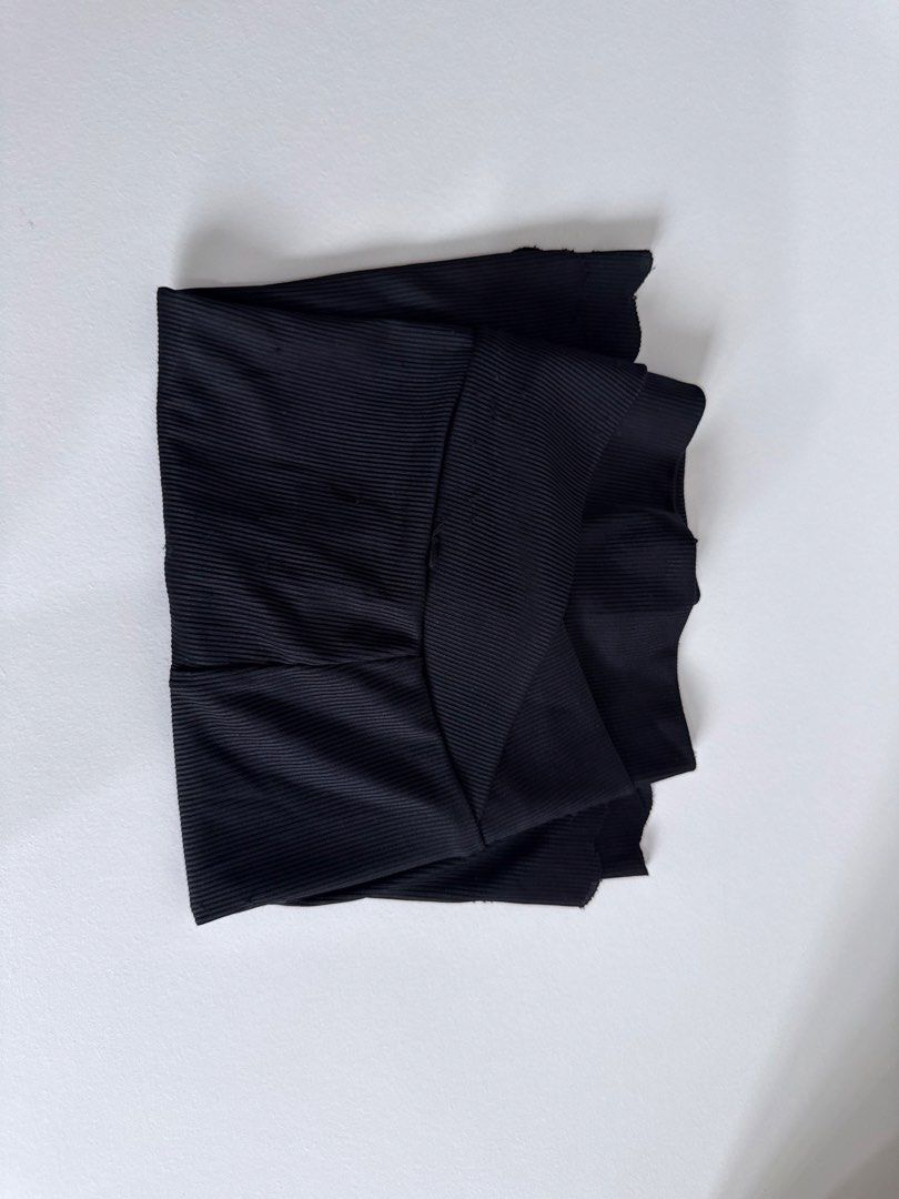 Maternity Panty (Category: Maternity Care) located in Quezon City. Submitted by klengkerz (Listing ID 1463503561, Image 3). Description: Large size Black color.