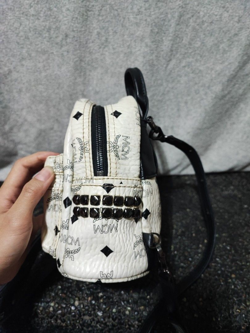 MCM Mini Backpack (Category: Luxury Bags & Wallets) located in Baguio. Submitted by ozara.06 (Listing ID 1463539415, Image 3). Description: MCM mini backpack Puwede gawing sling bag Very nice and cute 1k.