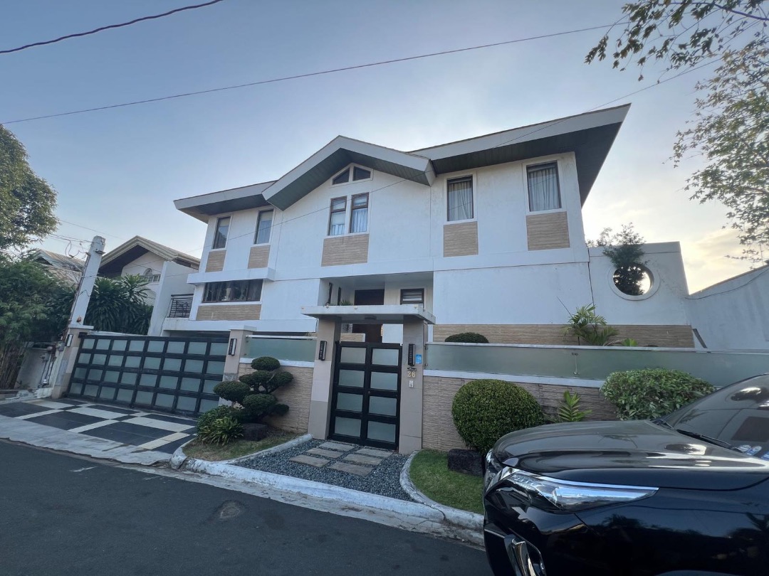 (Category: ) located in . Submitted by kenparedes88 (Listing ID 1463372359, Image 1). Description: .
