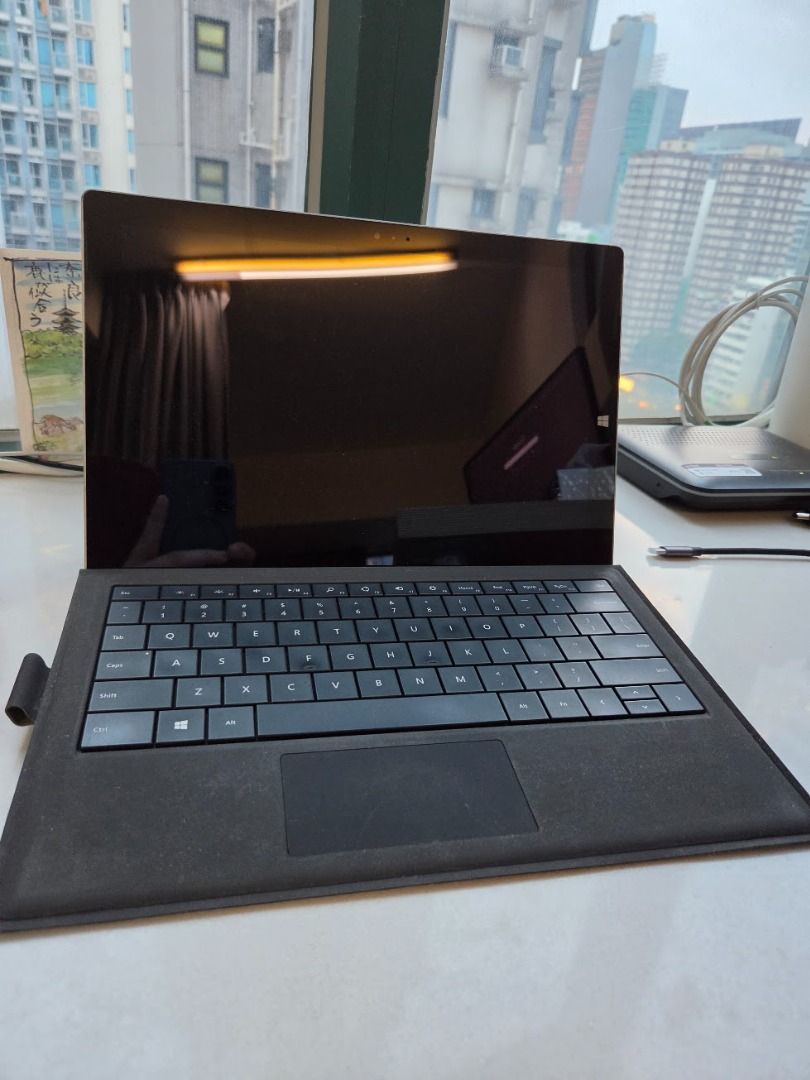 Microsoft Surface Tablet （分類：手提電腦）位於 Hong Kong。 由 toffaa 提交（商品編號 1463437893，圖片 1）。簡介： Selling a Microsoft Surface Pro 3 - 128GB, without charger。