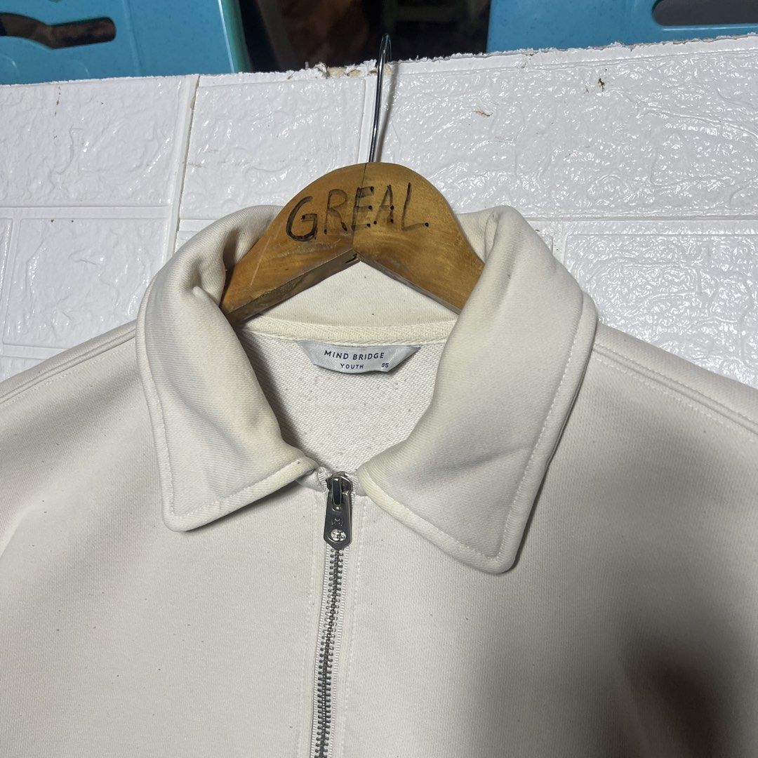 Mind Bridge Quarter-Zip (Category: Coats, Jackets and Outerwear) located in Palompon. Submitted by paulrojas13 (Listing ID 1463536256, Image 3). Description: Size: 95 on tag Dimensions: 23 x 26 Condition: Excellent Color Rate: 9.5/10 Issue: No Issue.